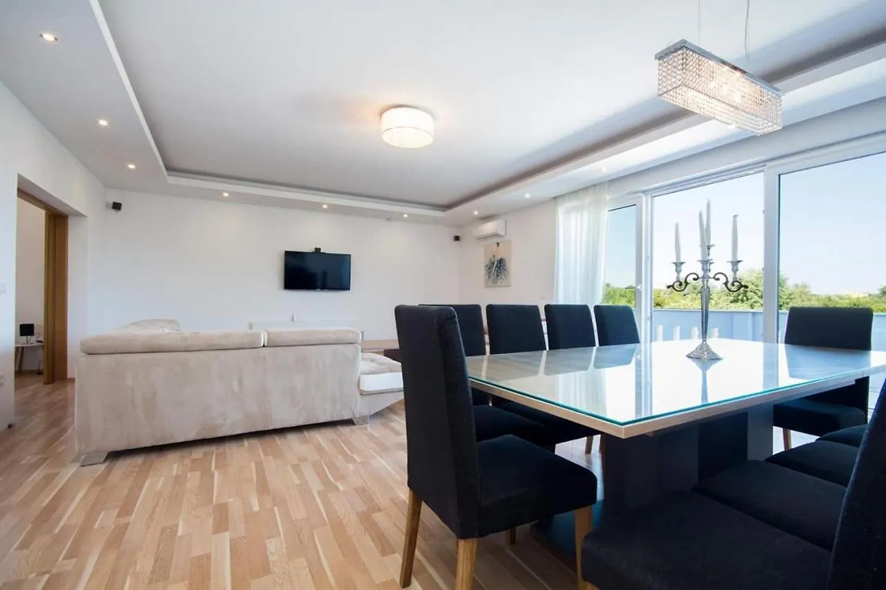 **** Guest house Apartmant & Rooms Villa Rosa Medulin Pomer Croatia