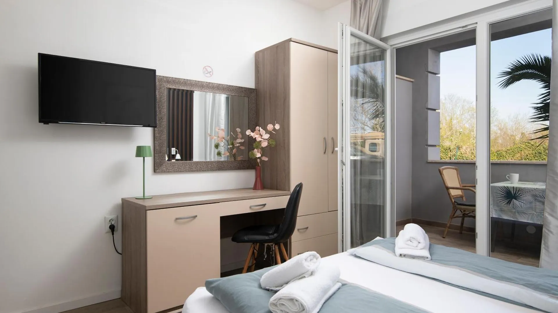 Apartmant & Rooms Villa Rosa Medulin Pomer 4*,  Croatia